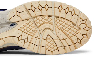Purchase New Balance 2002R '海军蓝米色' M2002RG