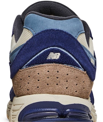 New Balance 2002R 'Navy Cream' M2002RG Sizing New Balance 2002R 'Navy Cream' M2002RG