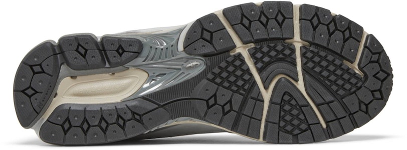 New Balance 2002R 'Pouch - Summer Fog' Musim Kabus M2002RVC Shop New Balance 2002R 'Pouch - Summer Fog' Musim Kabus M2002RVC