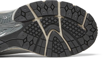 ニューバランス 2002R「ポーチ - サマーフォグ」 M2002RVC Purchase ニューバランス 2002R「ポーチ - サマーフォグ」 M2002RVC