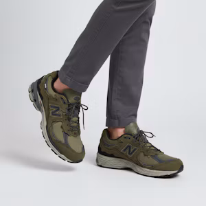 Order New Balance 2002R '保護包 - 深苔綠' M2002RDN