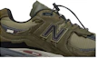 Shop ニューバランス 2002R プロテクションパック ダークモス M2002RDN