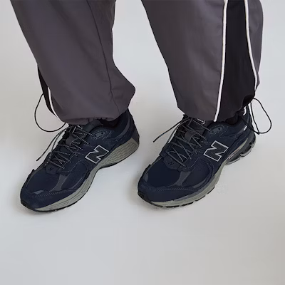 新百倫 2002R「保護系列 - 日蝕」M2002RDO 2