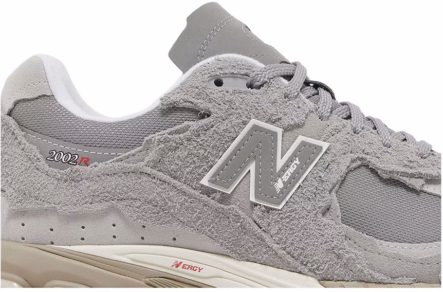 New Balance 2002R「保護包 - 石板灰」M2002RDM Lookbook New Balance 2002R「保護包 - 石板灰」M2002RDM