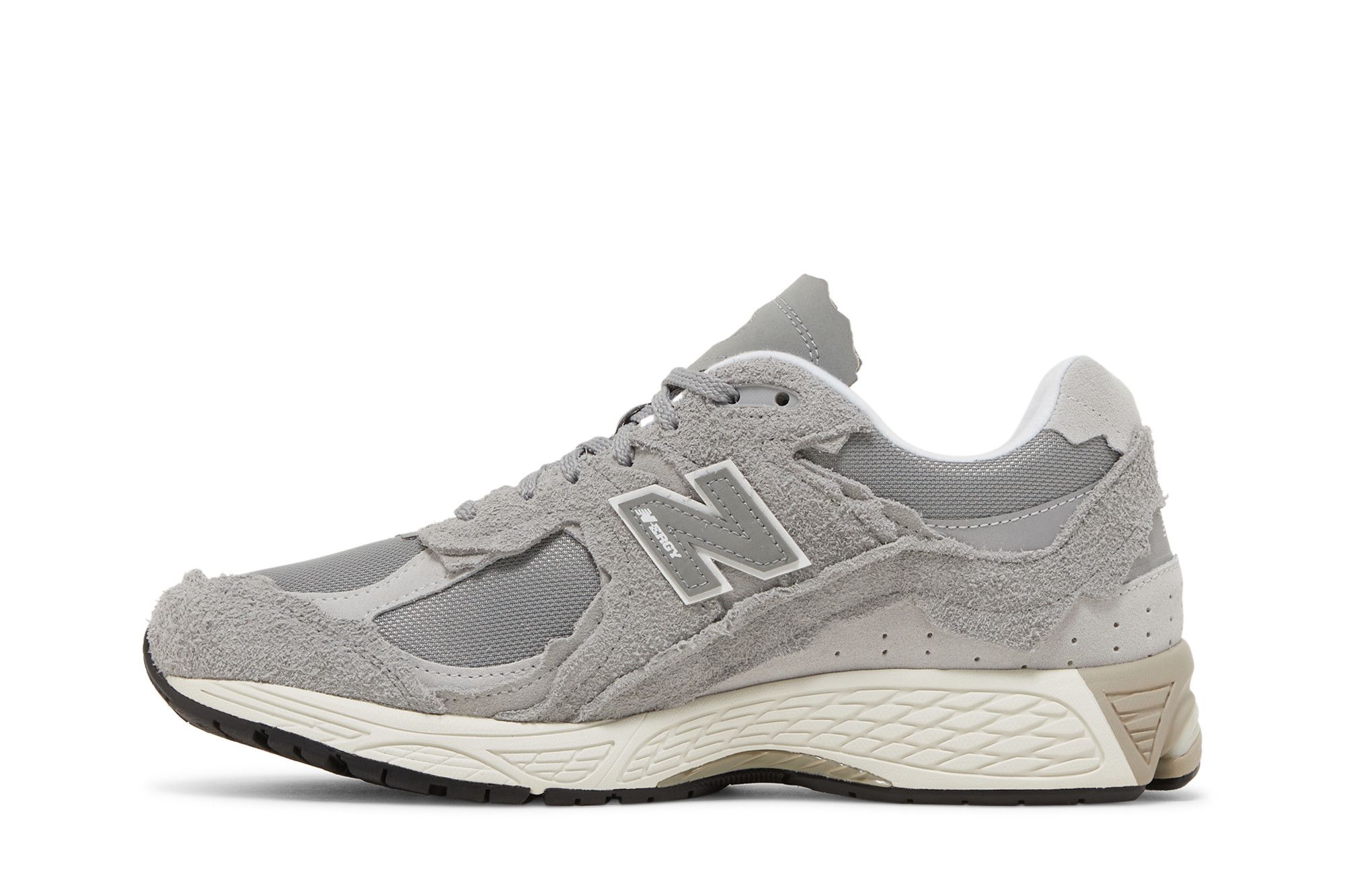 Shop New Balance 2002R「保護包 - 石板灰」M2002RDM