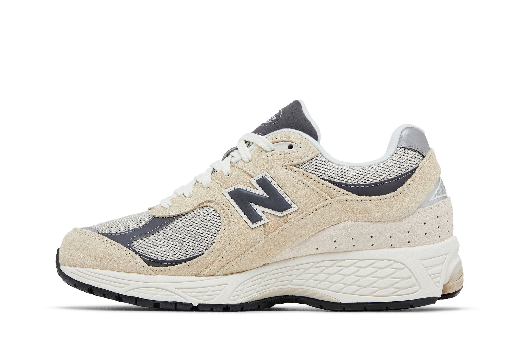 Lookbook New Balance 2002R ''Magnete Arenaria'' M2002RFA