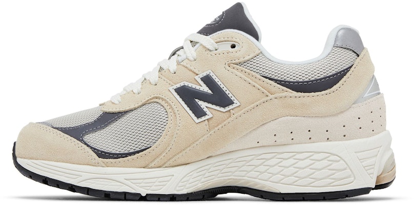 New Balance 2002R ''Magnete Arenaria'' M2002RFA Lookbook New Balance 2002R ''Magnete Arenaria'' M2002RFA