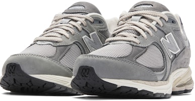 New Balance 2002R '陰影灰' M2002RNM Lookbook New Balance 2002R '陰影灰' M2002RNM