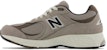 New Balance 2002R 'Alpaka Hangat Papan Kapur Cerah' M2002RAW