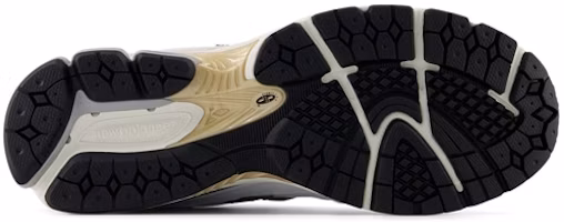 Shop New Balance 2002R ''Blanc Or'' M2002RPN-D