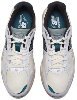 New Balance 2002R 'White Green' MGS2002C Lookbook New Balance 2002R 'White Green' MGS2002C
