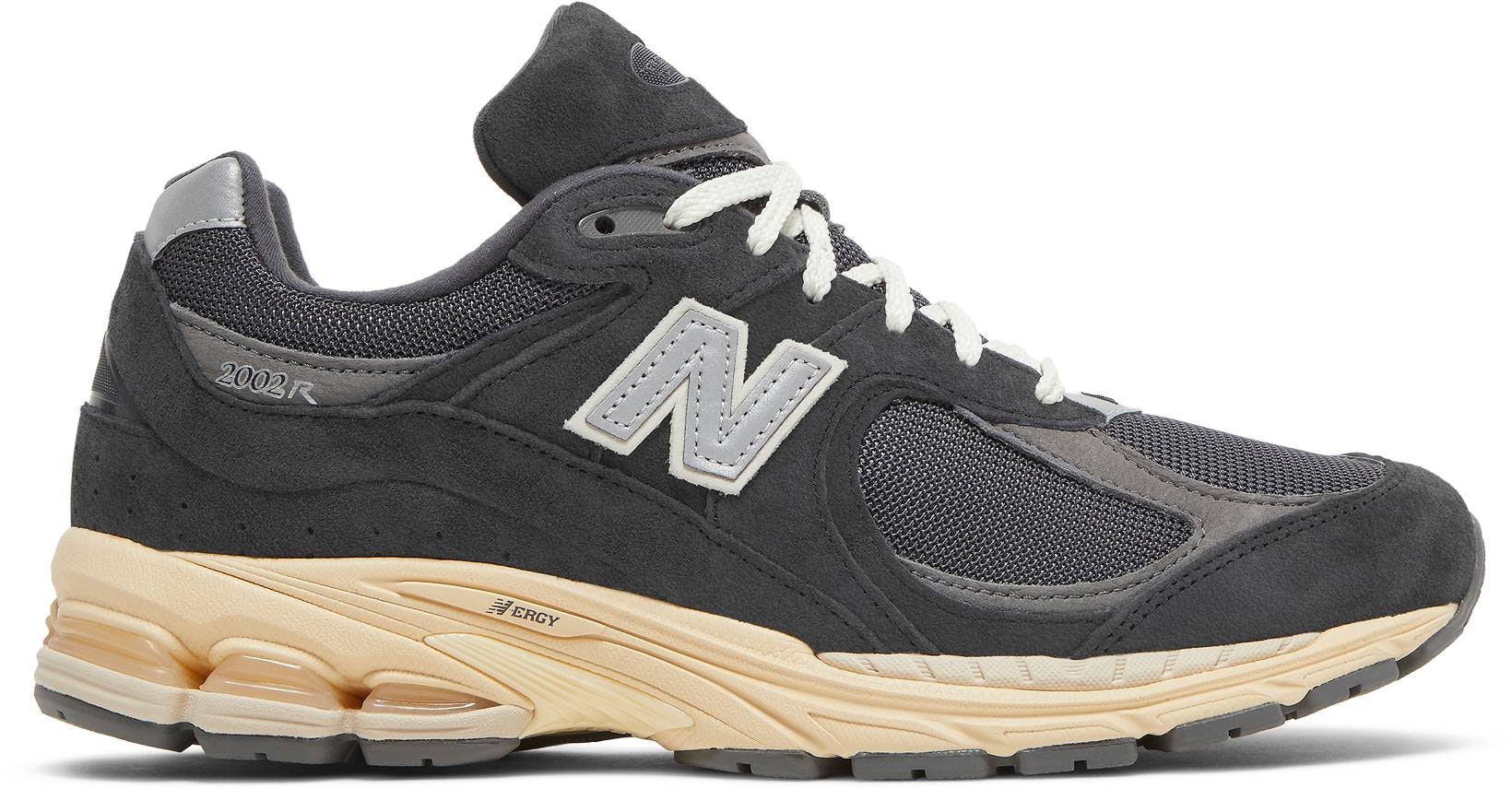 new-balance-2002-r-black-dark-grey