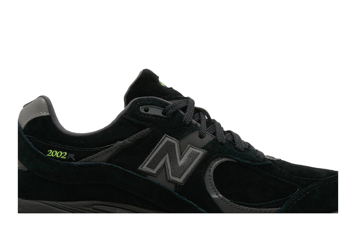 New Balance 2002R Black Green ML2002RO