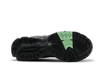 New Balance 2002R Black Silver Green M2002RLD