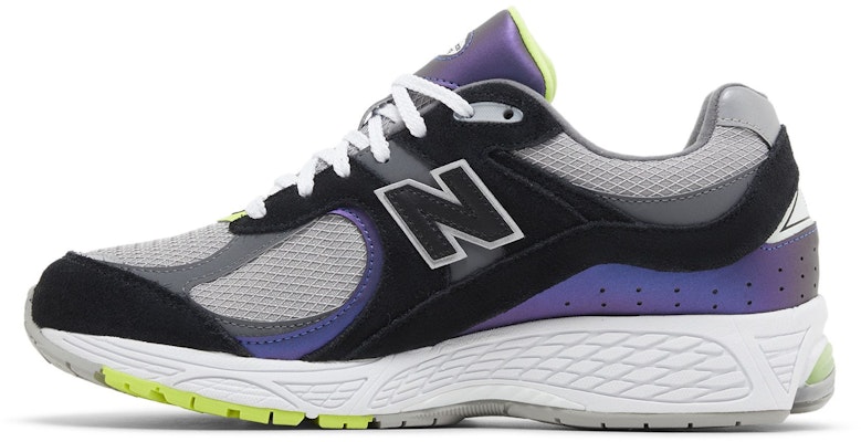 New Balance 2002R Esclusiva DTLR ''Viola Noir'' M2002RHI Lookbook New Balance 2002R Esclusiva DTLR ''Viola Noir'' M2002RHI