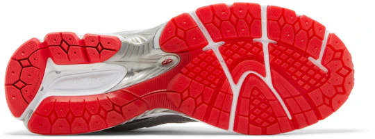 Shop New Balance 2002R DTLR Exklusiv ''Tinsel'' M2002RTD