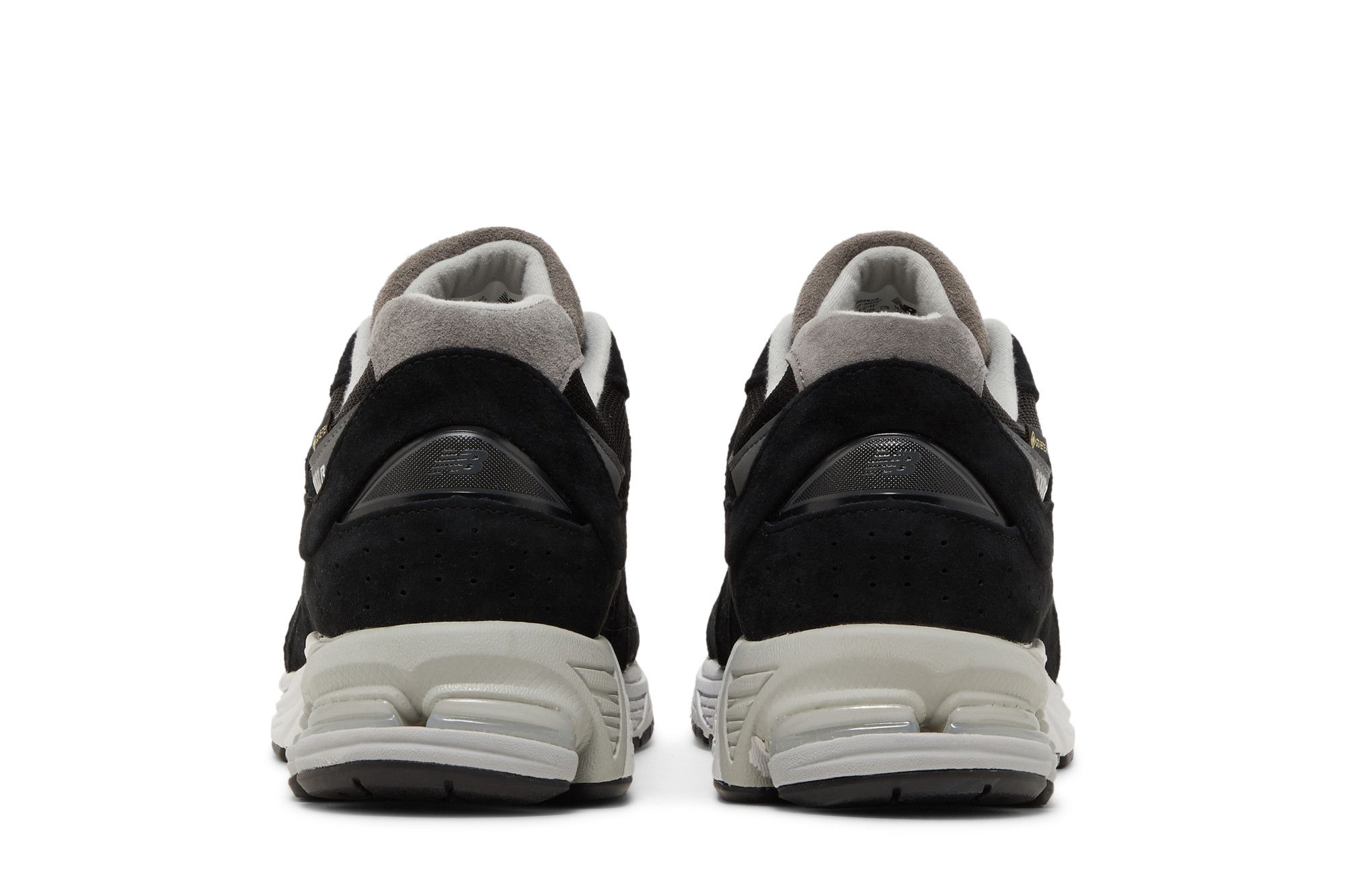 Sizing New Balance 2002R Gore-Tex 'Black Castlerock' M2002RXD