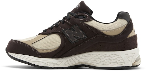 New Balance 2002R GORE-TEX 'Café Negro' M2002RXQ Lookbook New Balance 2002R GORE-TEX 'Café Negro' M2002RXQ