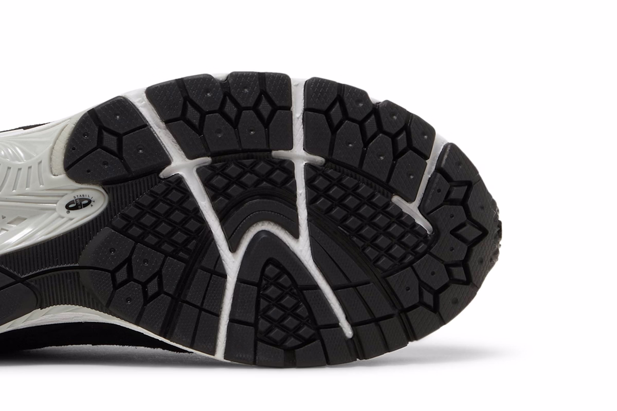 New Balance 2002R Gore-Tex 'Black Castlerock'