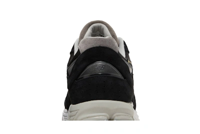 New Balance 2002R Gore-Tex 'Black Castlerock'