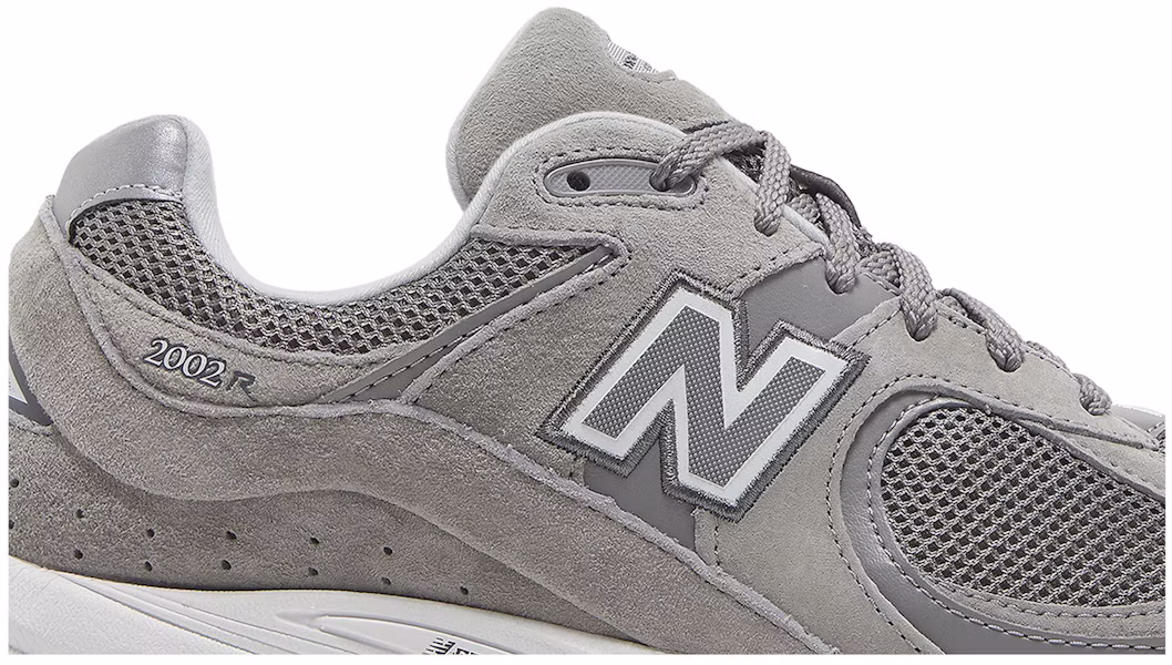 New Balance 2002R 灰白色 M2002RJM Lookbook New Balance 2002R 灰白色 M2002RJM