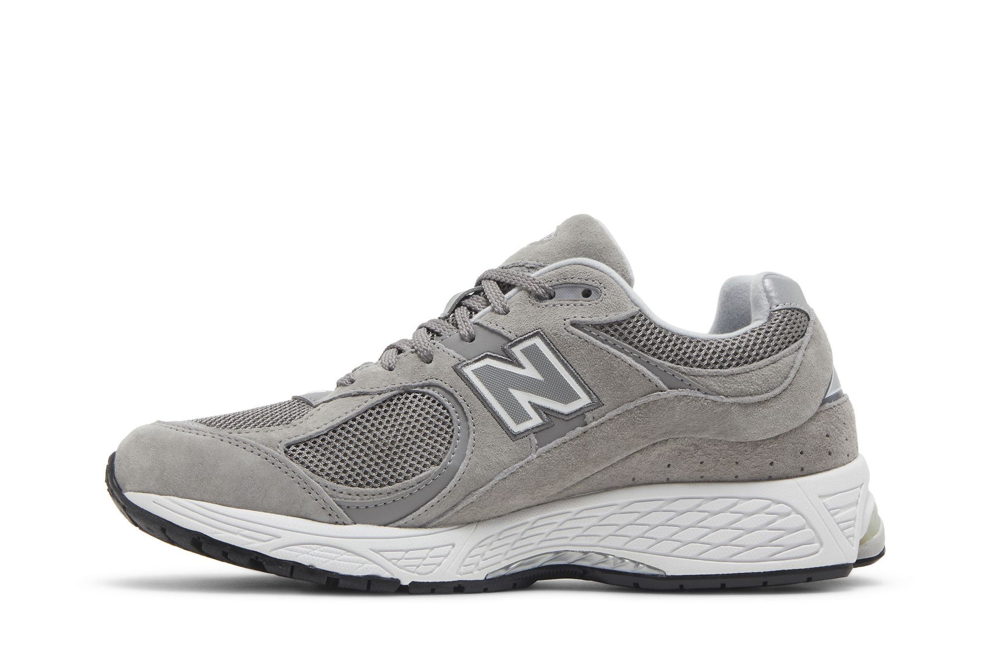 Shop New Balance 2002R 灰白色 M2002RJM