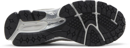 Purchase New Balance 2002R 灰白色 M2002RJM