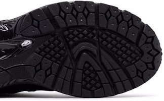 New Balance 2002R 网眼 黑色 金属色 M2002WB Purchase New Balance 2002R 网眼 黑色 金属色 M2002WB