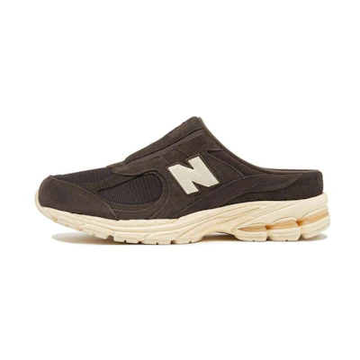 NB 2002R Mule 'Brown'