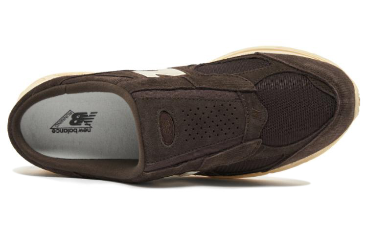 Shop New Balance 2002R Mule ''Braun'' M2002RME