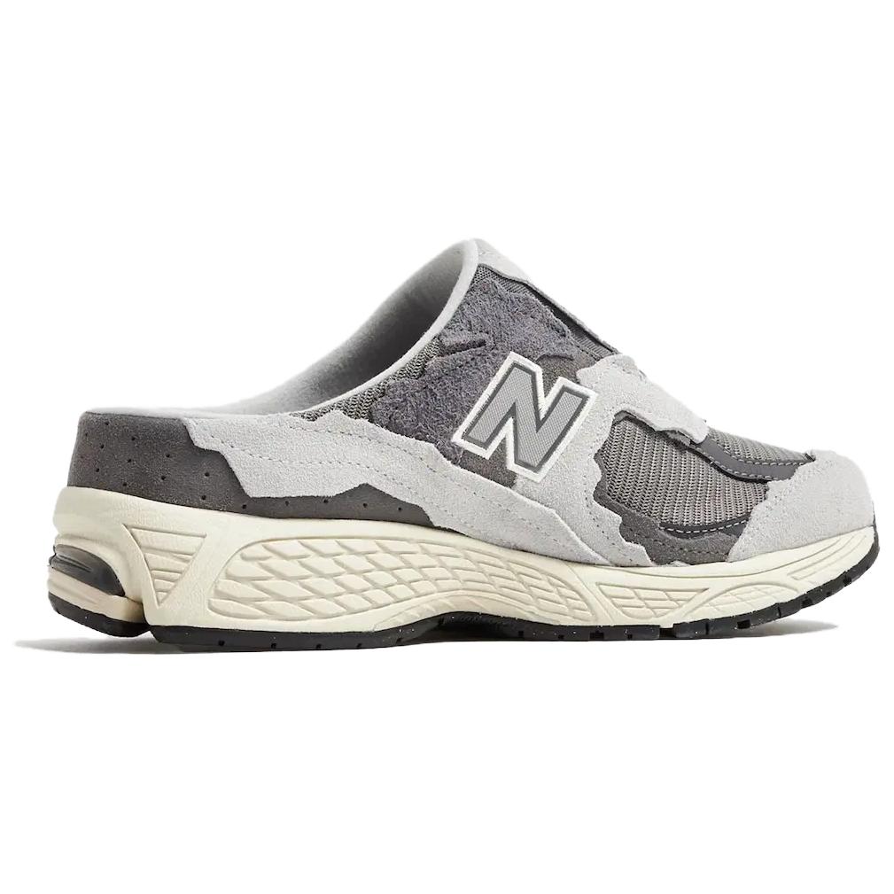 Shop 뉴발란스 2002R 뮬 '프로텍션 팩' M2002NA