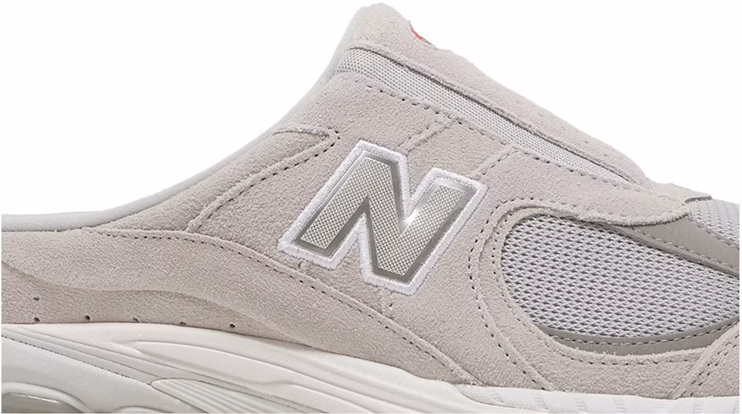 New Balance 2002R Mule ''Nuvola di Pioggia'' M2002RMA Lookbook New Balance 2002R Mule ''Nuvola di Pioggia'' M2002RMA