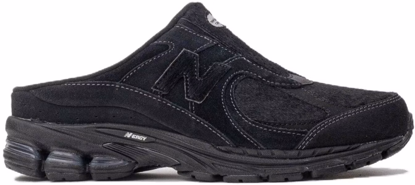 New Balance 2002R 拖鞋『全黑』M2002RMR Lookbook New Balance 2002R 拖鞋『全黑』M2002RMR