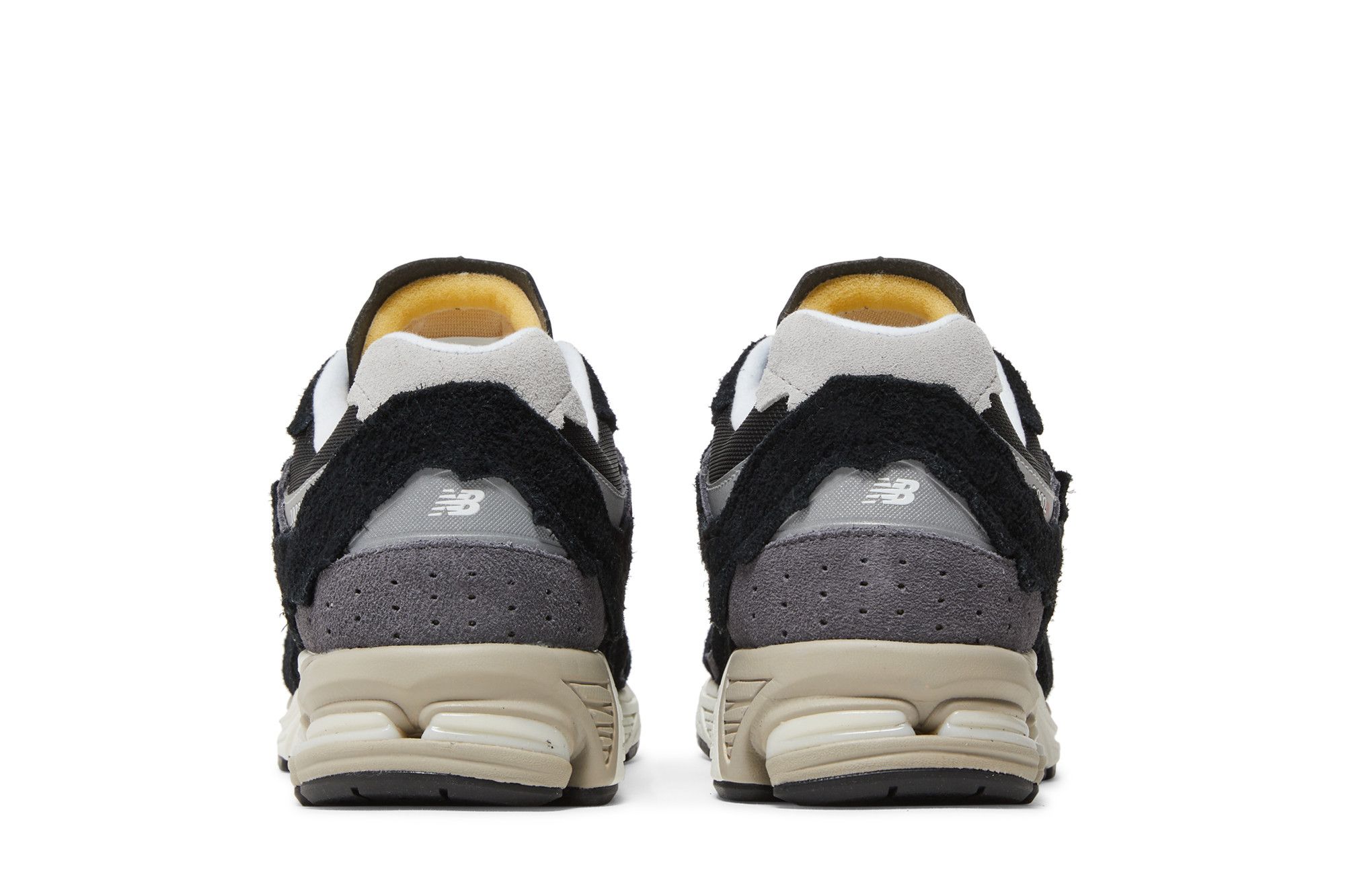 Sizing New Balance 2002R Protection Pack 'Black Grey' M2002RDJ