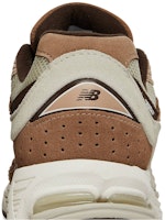 New Balance 2002R Edisi Khusus SSENSE Corduroy M2002RSS Sizing New Balance 2002R Edisi Khusus SSENSE Corduroy M2002RSS