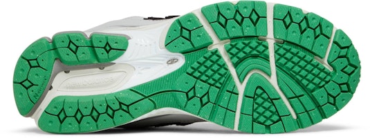 New Balance 2002R x GANNI '雨雲' M2002RGD Shop New Balance 2002R x GANNI '雨雲' M2002RGD