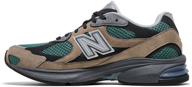 New Balance 2010 ''Dockside Indigo'' Biru U2010AGY Lookbook New Balance 2010 ''Dockside Indigo'' Biru U2010AGY