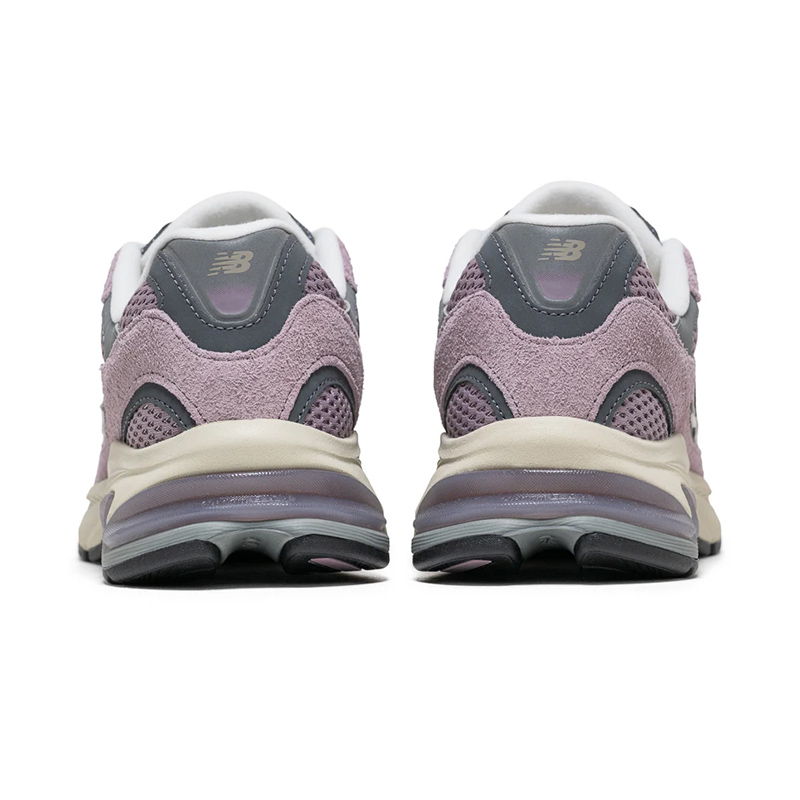 Lookbook ニューバランス 2010 エアジョーダン レトロ 6 "インフラレッド" U2010WCC