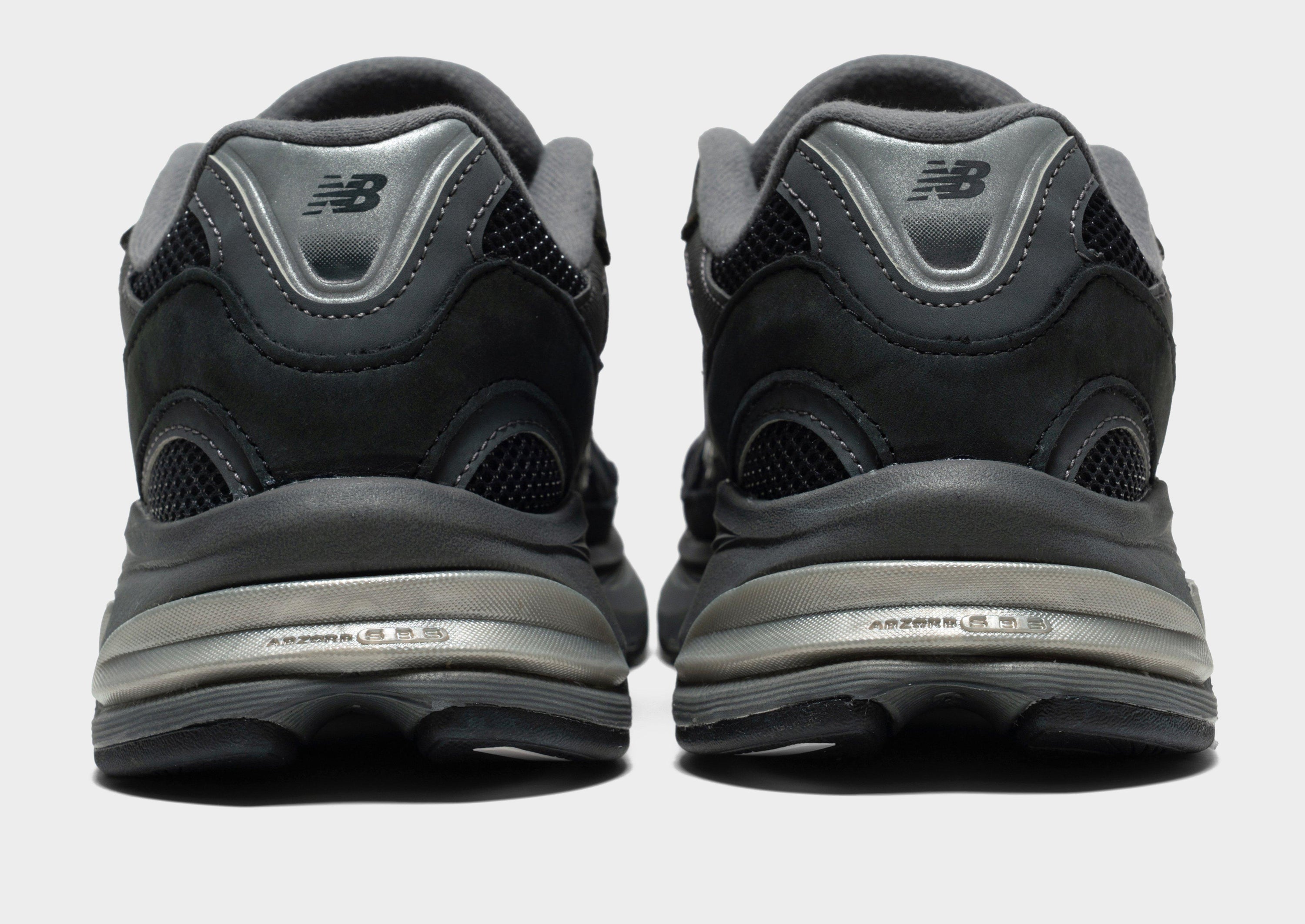 Lookbook New Balance 2010 Black Cement U201055L