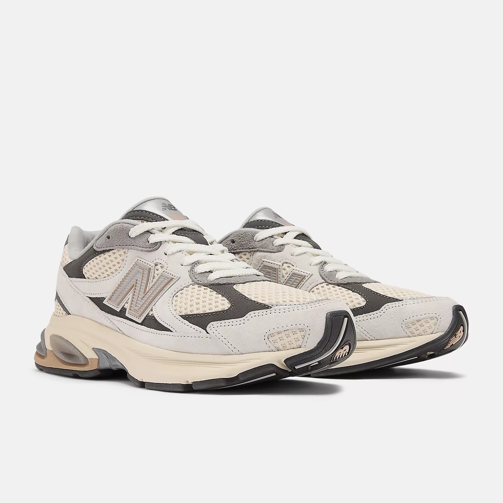 Shop New Balance 2010 Serie Retro Casual Sneakers U2010TTO-D