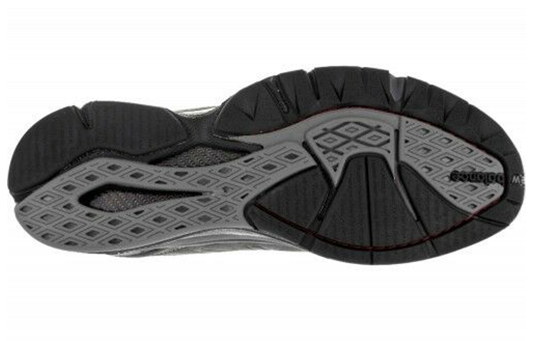 Shop New Balance 2040v4 美國製造「深灰色」M2040GL2