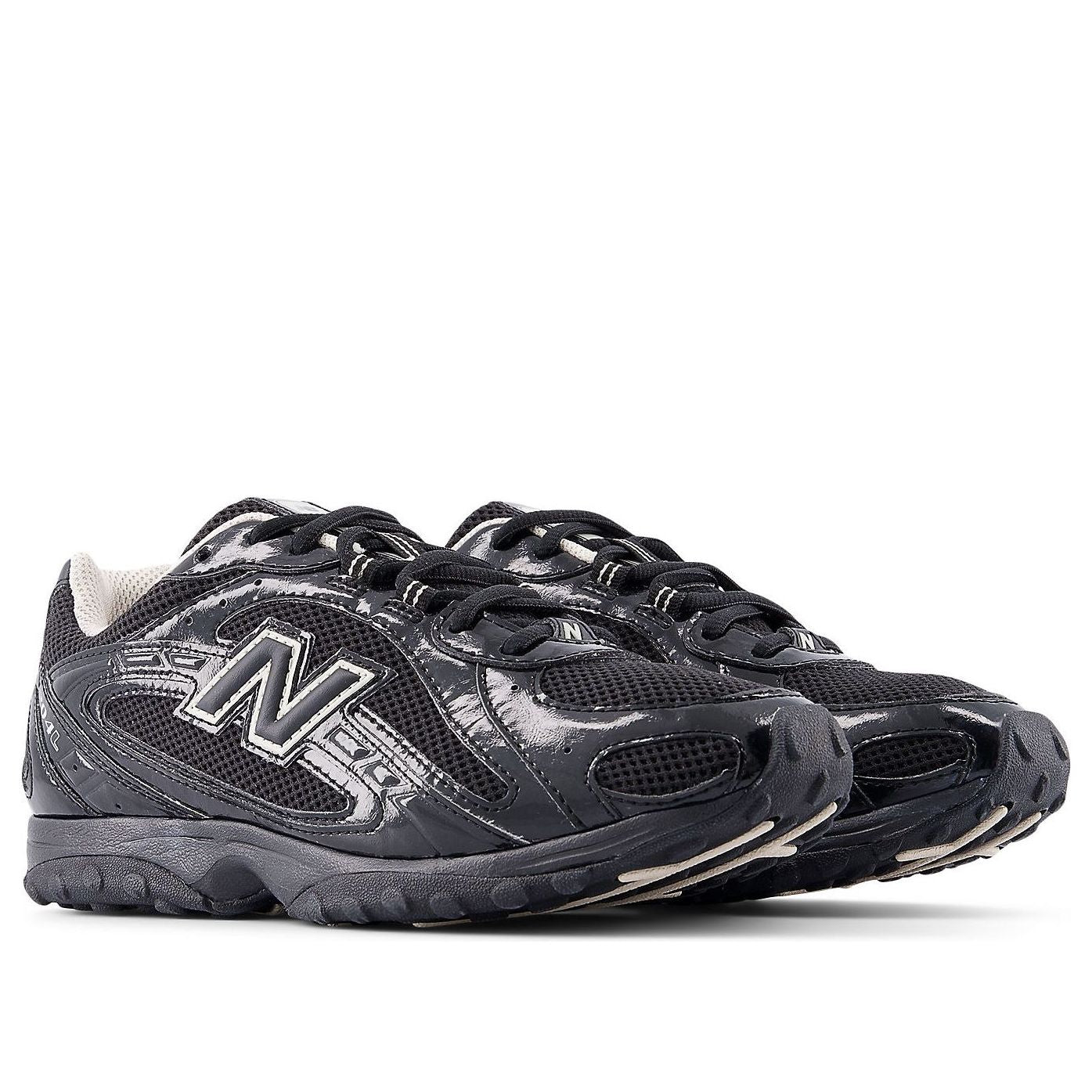 Shop New Balance 204L '黑色狼棕' U204LMRA