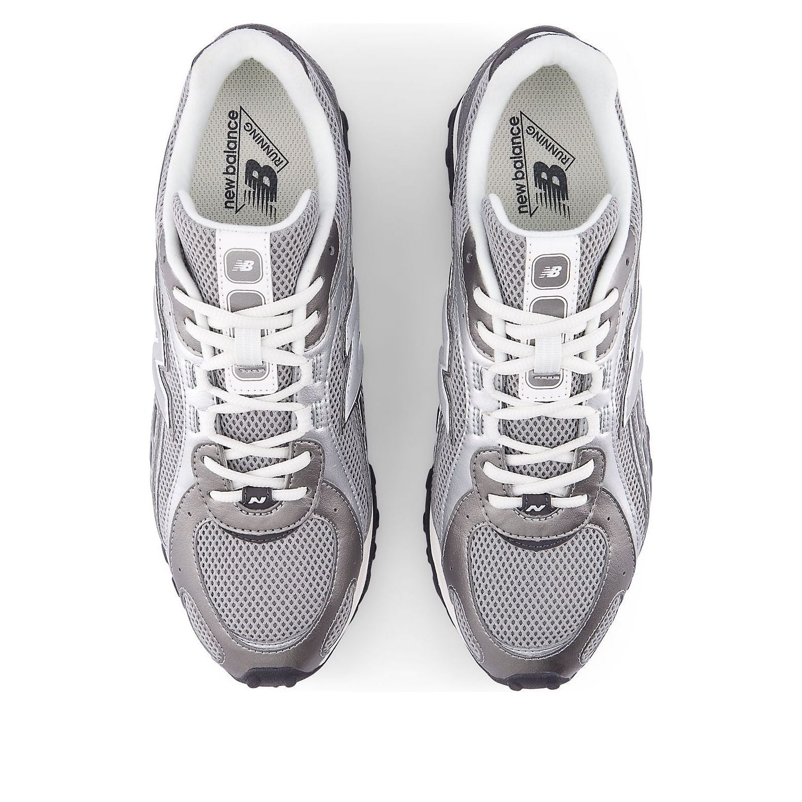 Lookbook New Balance 204L Plata Metálica Oscura U204L1KP