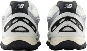 ニューバランス 204L "シルバーメタリック ネイビー" U204LSWD Lookbook ニューバランス 204L "シルバーメタリック ネイビー" U204LSWD