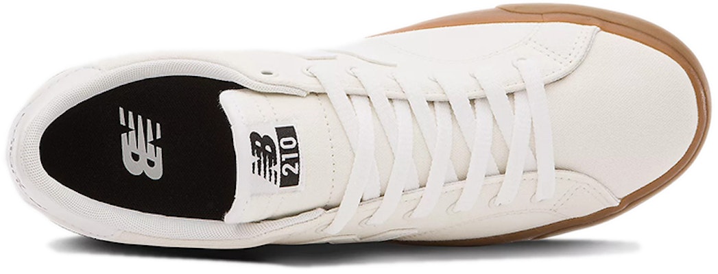 뉴발란스 210 '화이트 검' (New Balance 210 'White Gum') AM210WCG Lookbook 뉴발란스 210 '화이트 검' (New Balance 210 'White Gum') AM210WCG