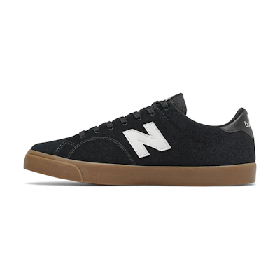 NB 210 D-Wide Black