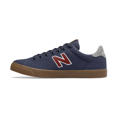 NB 210 D-Wide Blue/Red