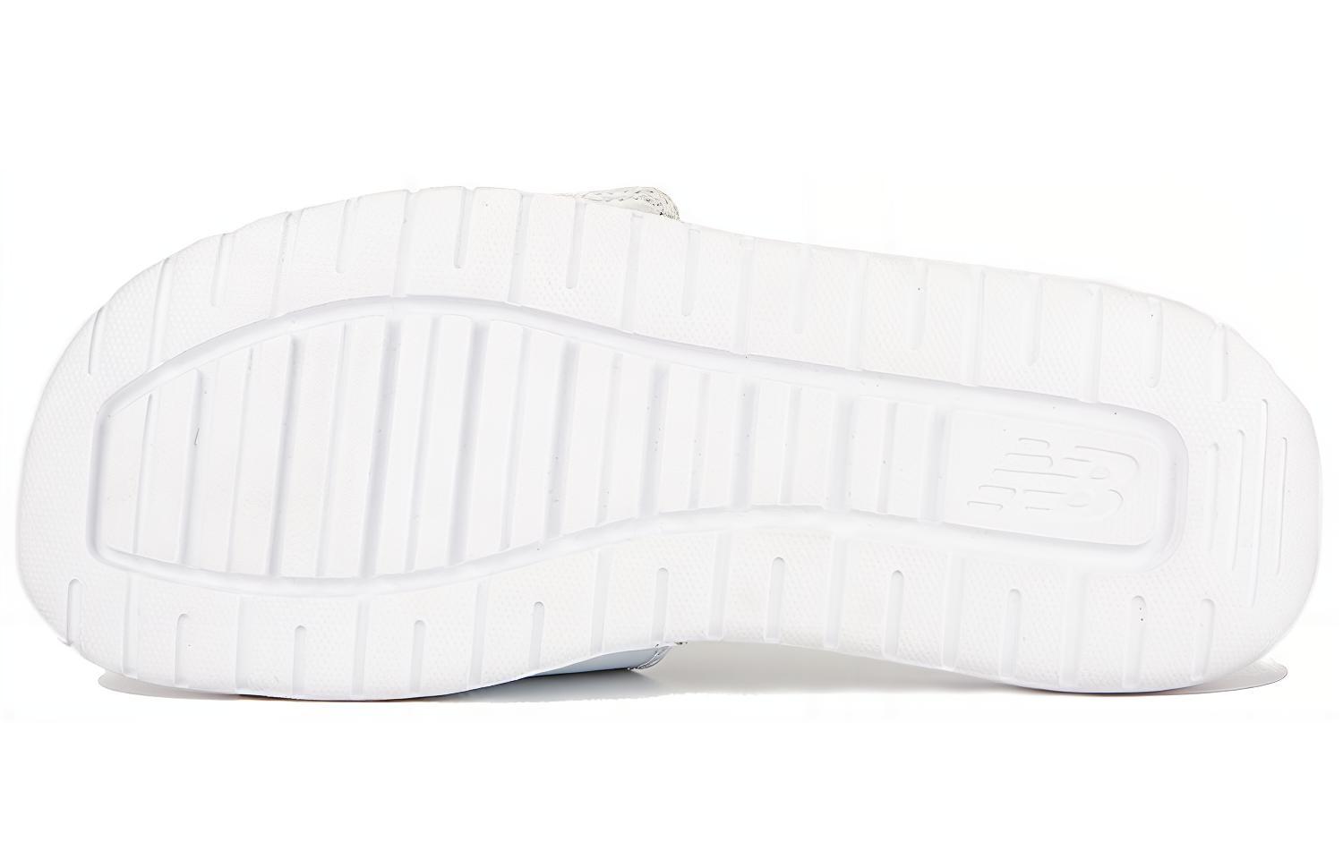 Shop ニューバランス230ミニマル白スリッパ SD230WT