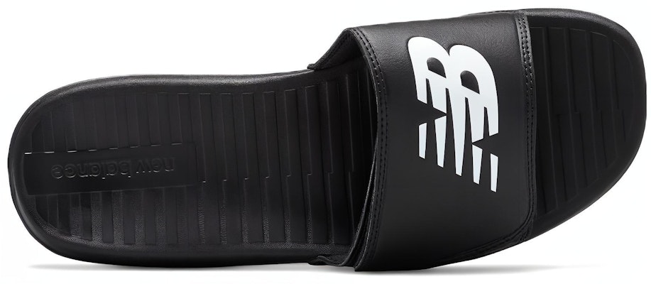 New Balance 230系列 舒適耐磨拖鞋 男女款 黑白 Lookbook New Balance 230系列 舒適耐磨拖鞋 男女款 黑白