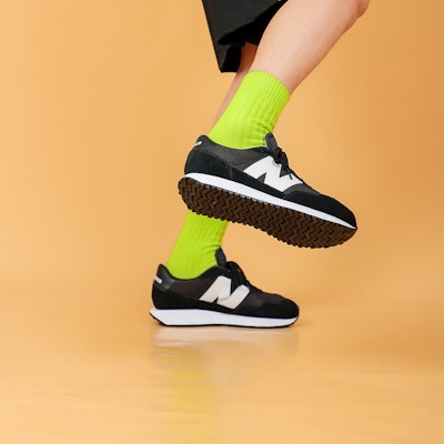 New Balance 237 Hitam Putih MS237CC 2